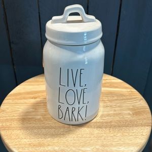 Rae dun treat container